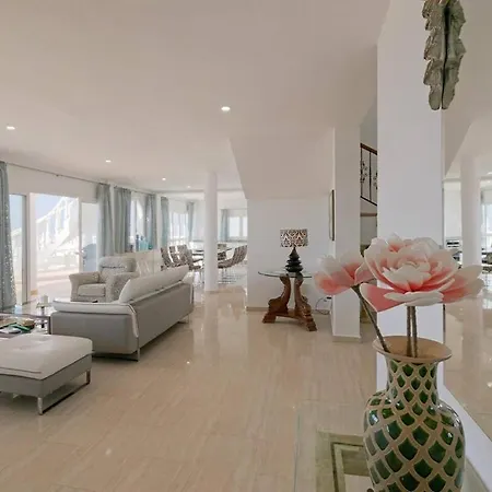Athena With Private Heated Pool And Sea Views فيلة