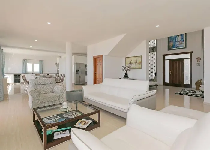 Villa Athena With Private Heated Pool And Sea Views Costa Adeje (Tenerife)