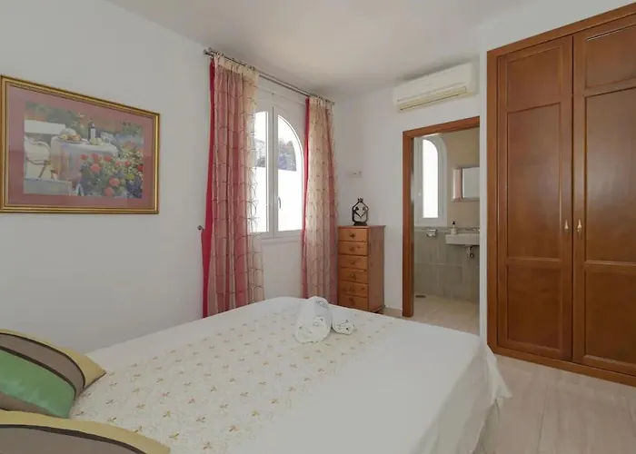 Athena With Private Heated Pool And Sea Views Villa *