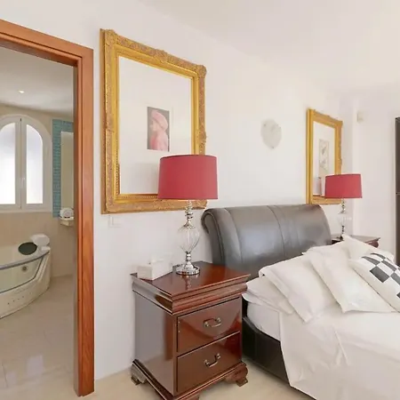 Athena With Private Heated Pool And Sea Views فيلة *